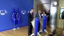 رئيس المفوضية الاوروبية يوجه لوما لرئيس الحكومة اليونانية