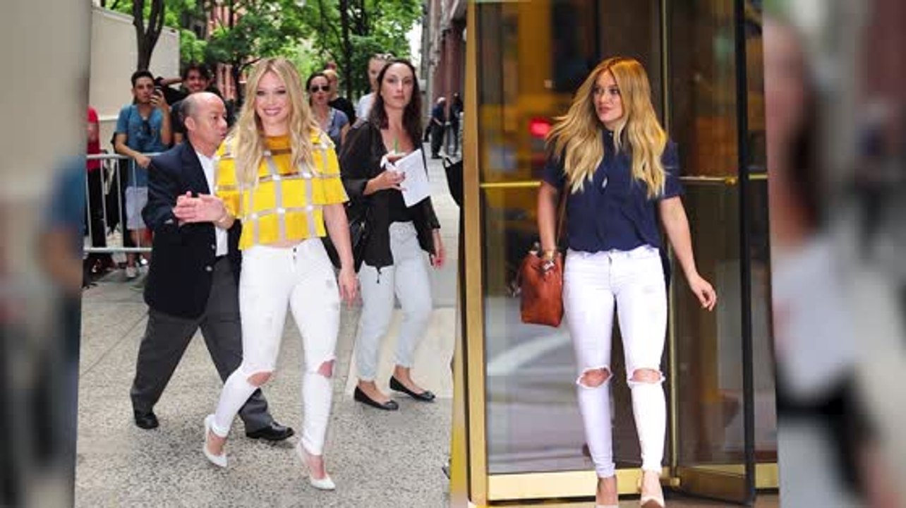 Hilary Duff zeigt uns zwei Varianten, wie man eine weiße Jeans tragen kann