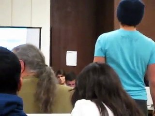 Berkeley Hillel's Kesher Enoshi supports Divestment