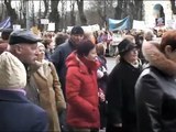 10 000 teachers protest Latvian wage cuts