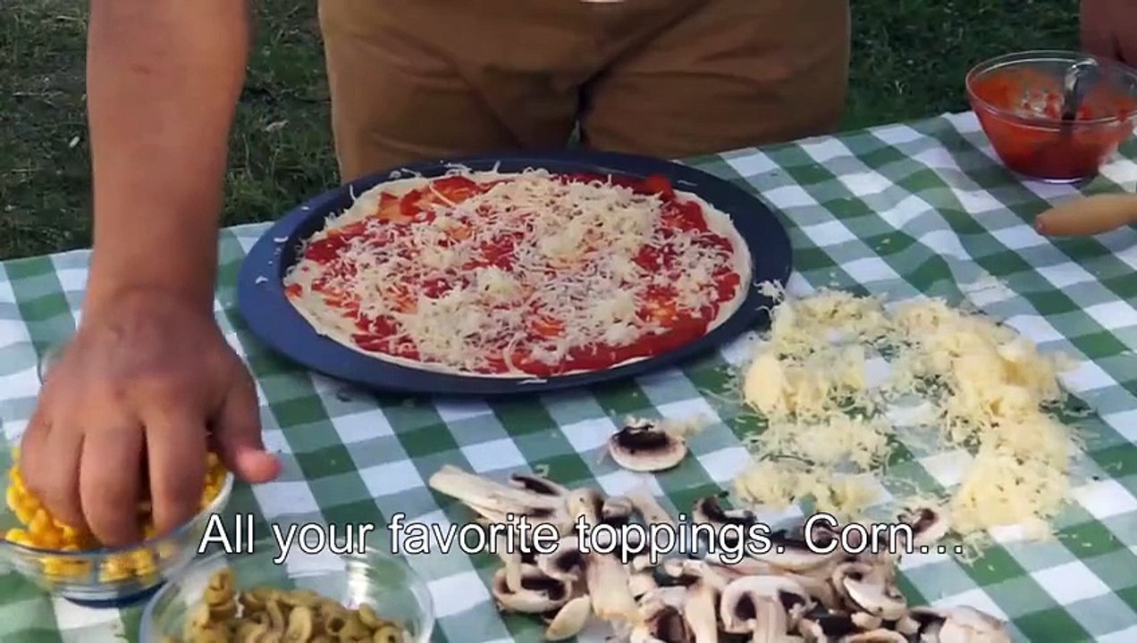 Envie d'une pizza en été mais votre four est en panne ? Voici une solution dingue mais efficace !
