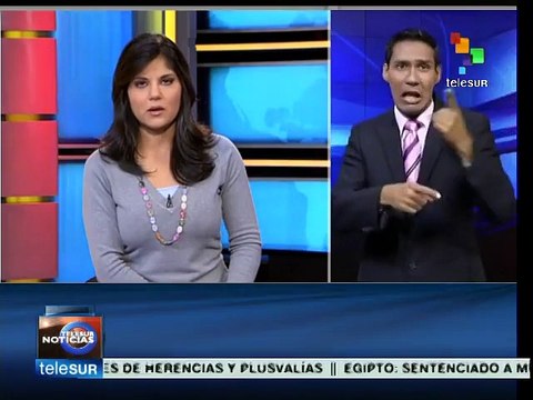 Merkel: Centro mis fuerzas en conseguir que Grecia siga en Euro Zona