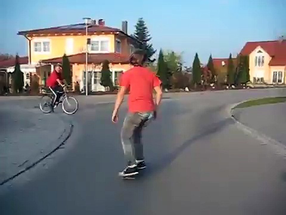 old man attacks skater