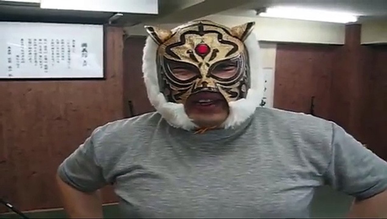 THE FIRST TIGER MASK (SATORU SAYAMA) HABLA PARA SUPER LUCHAS