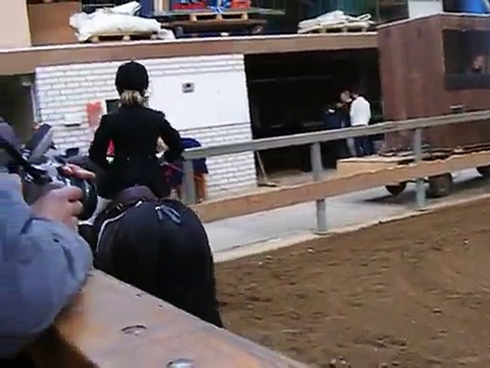 Britt en Yaja bij indoor Maren Kessel 23 oktober 2010.