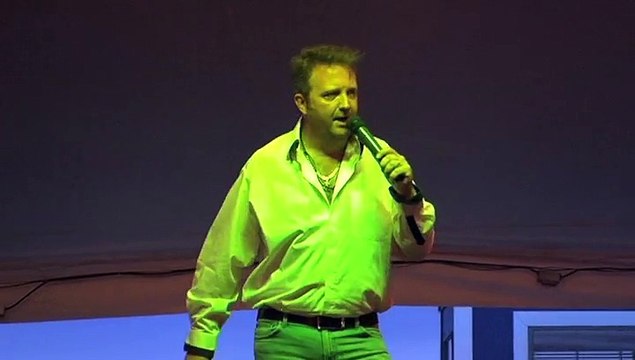 Colin Paul sings 'Susan When She Tried' Elvis Week 2011