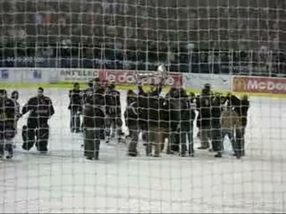 Bruleurs de Loups - Remise Coupe Magnus!