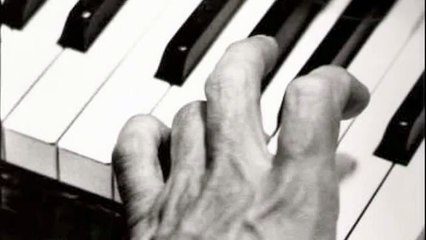 Keith Jarrett plays REAL stride piano!
