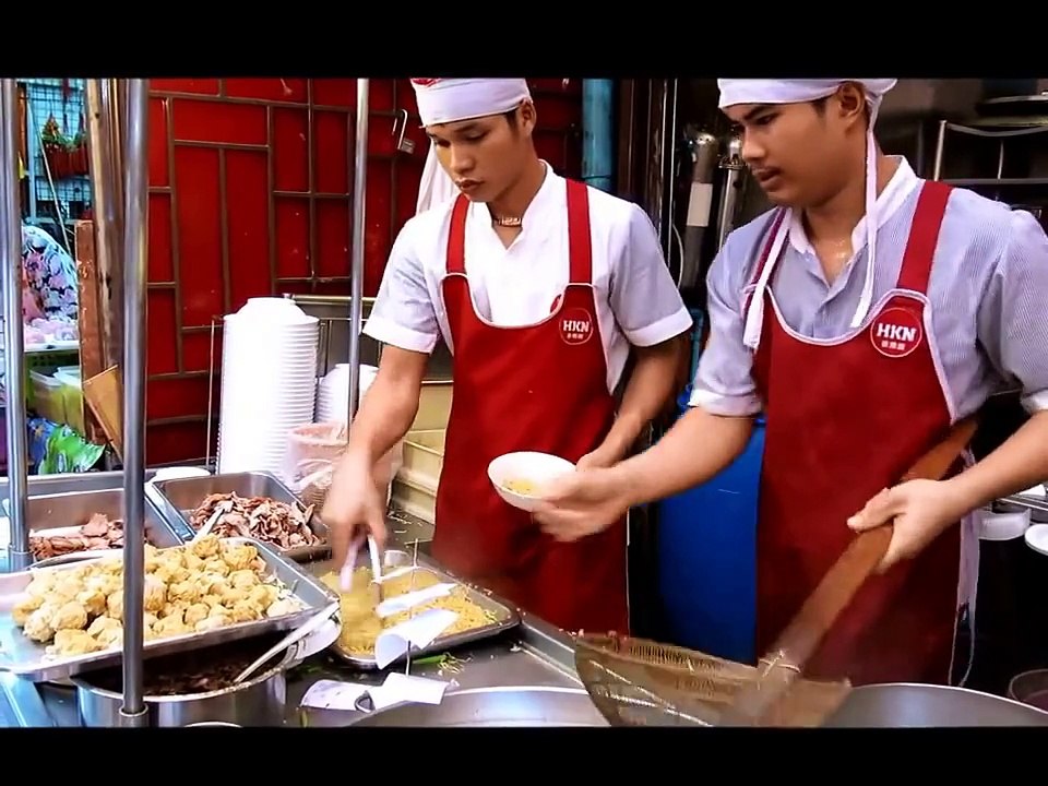 BANGKOK THAI STREET FOOD : NOODLES from "Hongkong Noodles" in Bangkok Chinatown Travel Thailand