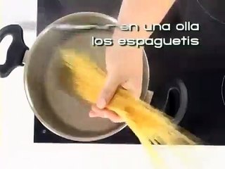 Receta de espaguetis a las hierbas (Cocina andaluza saludable).