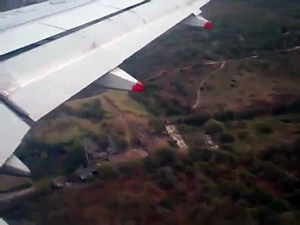 Landing in Barranquilla - Aterrizando en Barranquilla (Avianca)