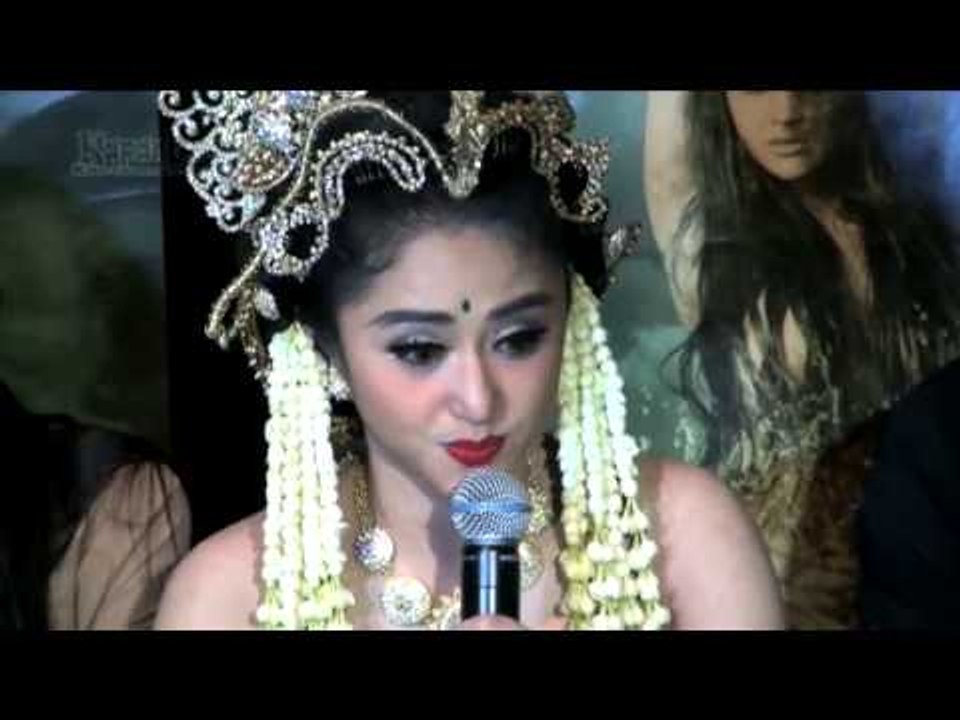 Syuting Film Horor, Depe Alami Kejadian Mistis