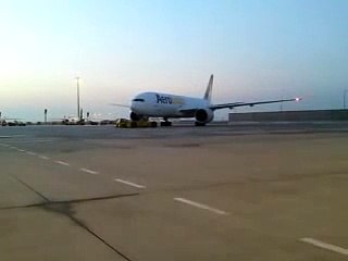 Aerologic Boeing 777 with GE 90 insane starting sound!!!