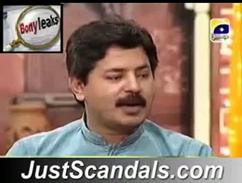 Pakistani Singer Sanam Marvi Abusing on Live TV show