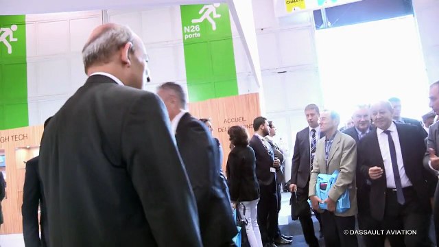 Visite par le ministre de la Défense - Bourget 2015 - Dassault Aviation