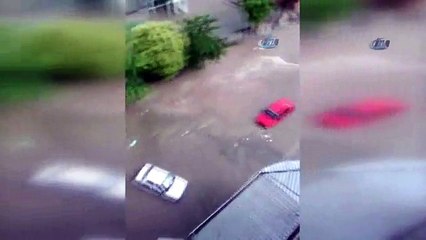 Sel felaketi saniye saniye görüntülendi