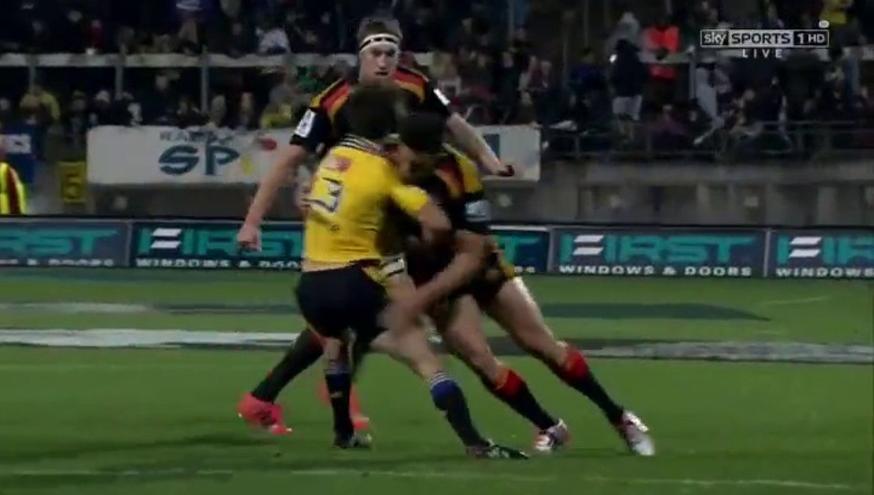 Sonny Bill Williams replace le nez de Conrad Smith