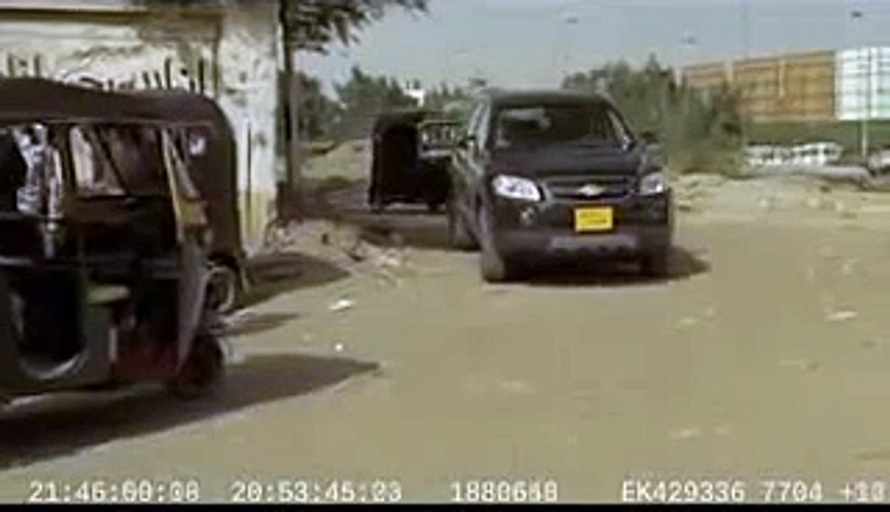 مشهد محذوف من فيلم عسل اسود احمد حلمي 2