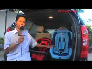 OTOMOTIFNET - Kursi Pengaman Tambahan Untuk Anak