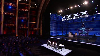 Muhteşem 3 boyutlu yağmur dansı!