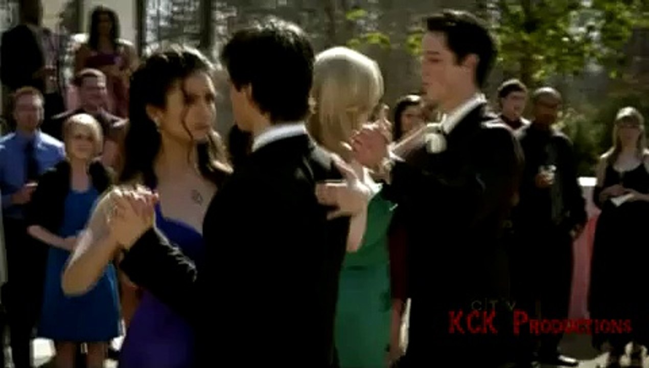 Damon/Elena--Crush