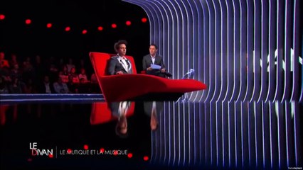 Mika, l'homme blessé