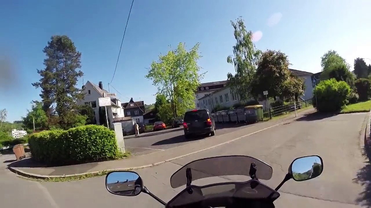 Un automobiliste responsable d'un accident rattrapé par un motard