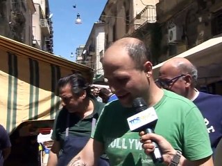 Mercato Strata 'a Foglia, buche e spazzatura