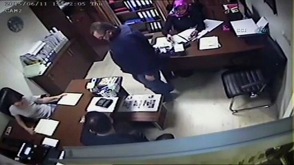 Dolandırıcıya sivil polis şoku