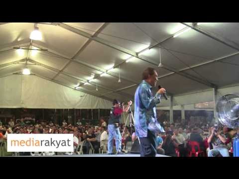 Anwar Ibrahim: We Have Crazy Fools Dictating Our Students Listen Listen Listen