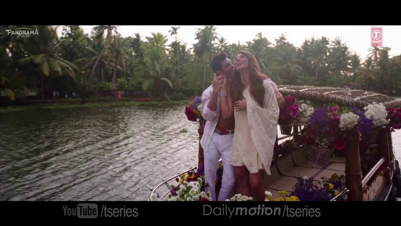 awaara-video-song-alone-bipasha-basu-karan-singh-grover