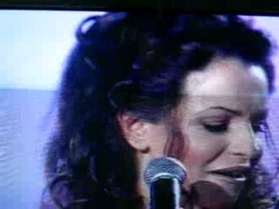 CHOUCHENA ...LA TUNISIENNE !