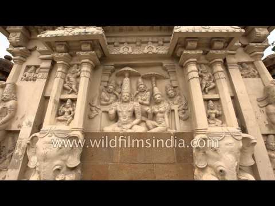 Typical design of pillar with mythical lions - Kailasanathar temple, Kanchipuram