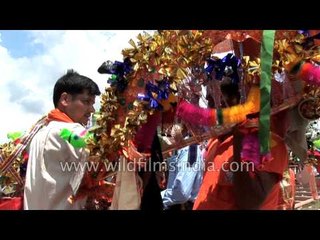 Kavarias performing rituals on the banks of river Ganga : Kavad Mela, Haridwar