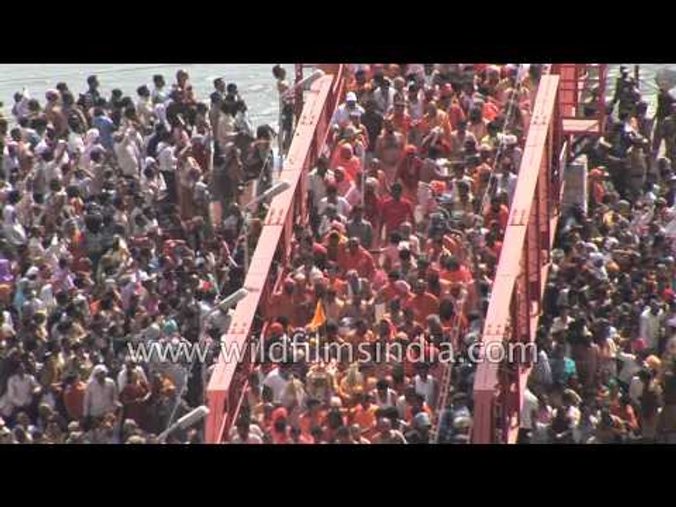 Wow - have you EVER seen so many Indians?