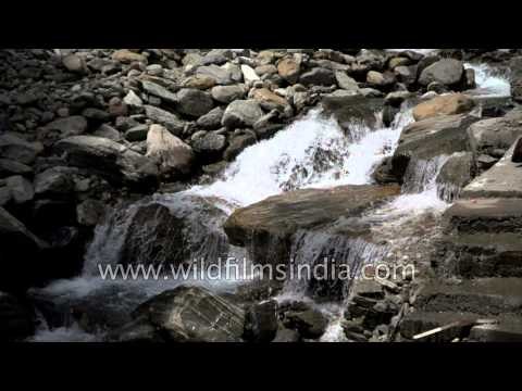 Waterfall en route Yamunotri Temple, Uttarakhand