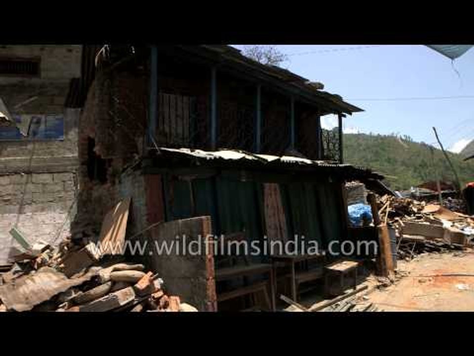 Damaged buildings on way to Sindhupalchowk - Nepal