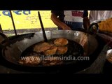 Khasta Kachori being made in Aligarh