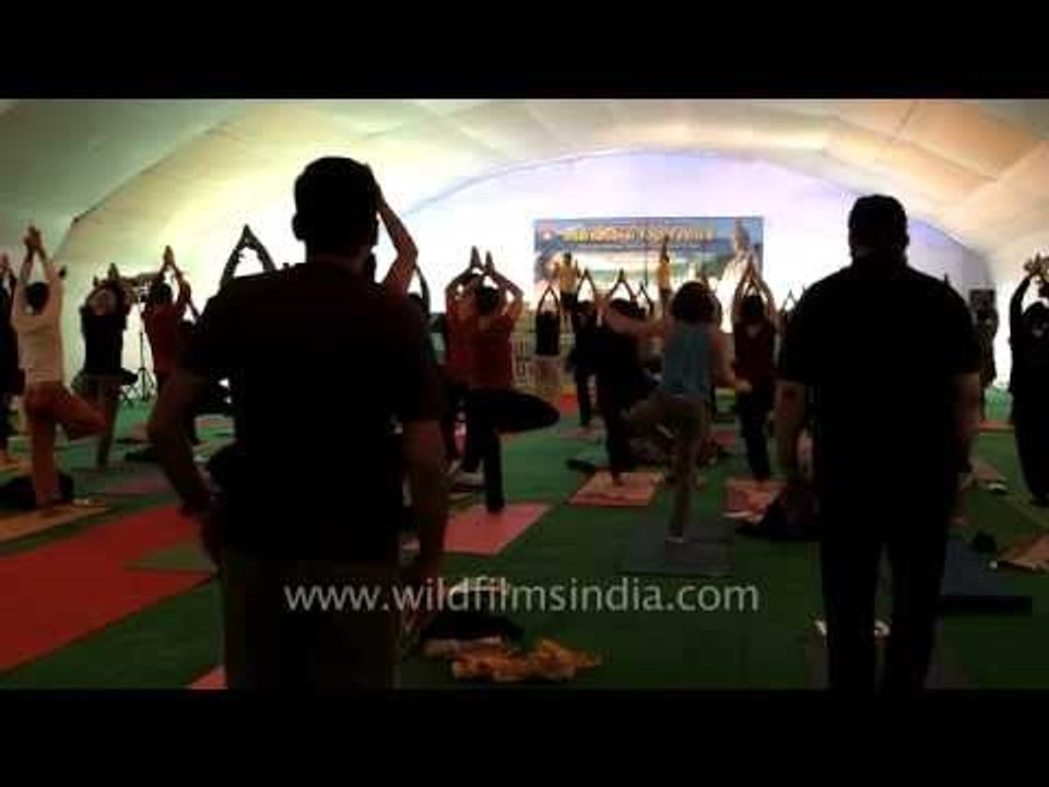 Yoga guests learn 'Asana' from Bharath Shetty - International Yoga Festival