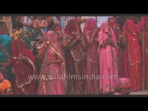 Women from Barsana ready with their sticks - Lathmaar holi