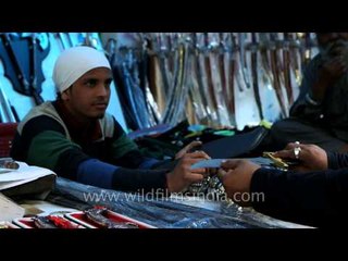 Kirpans, swords and knives for sale : Anandpur Sahib, Punjab