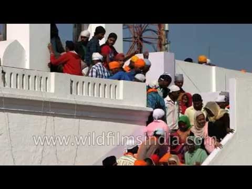 Sikh pilgrims gather to celebrate Hola Mohalla Festival - Punjab