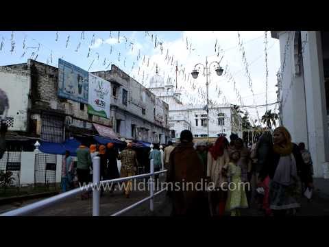 People throng Sri keshgarh Sahib Gurudwara : Hola Mohalla celebration in Punjab