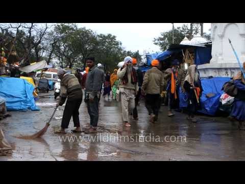 Pilgrims outside Takht Shri Keshgarh Sahib, Punjab