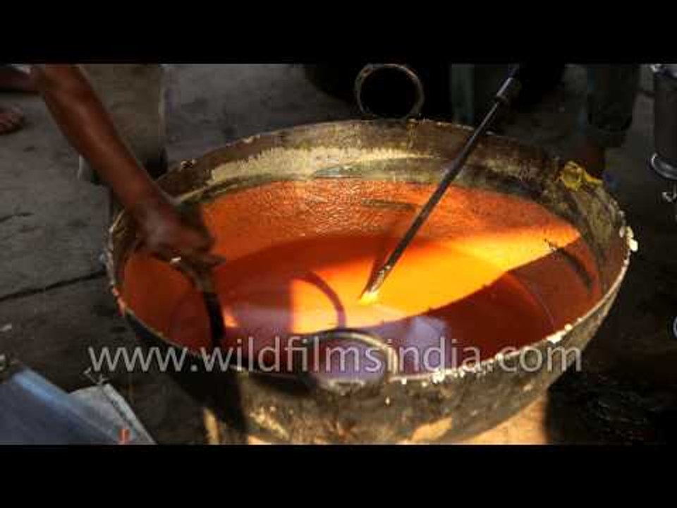 Making fresh jaggery in India