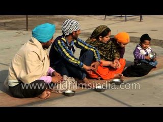 People await for food at langar : Takht Sri Keshgar Sahib, Punjab