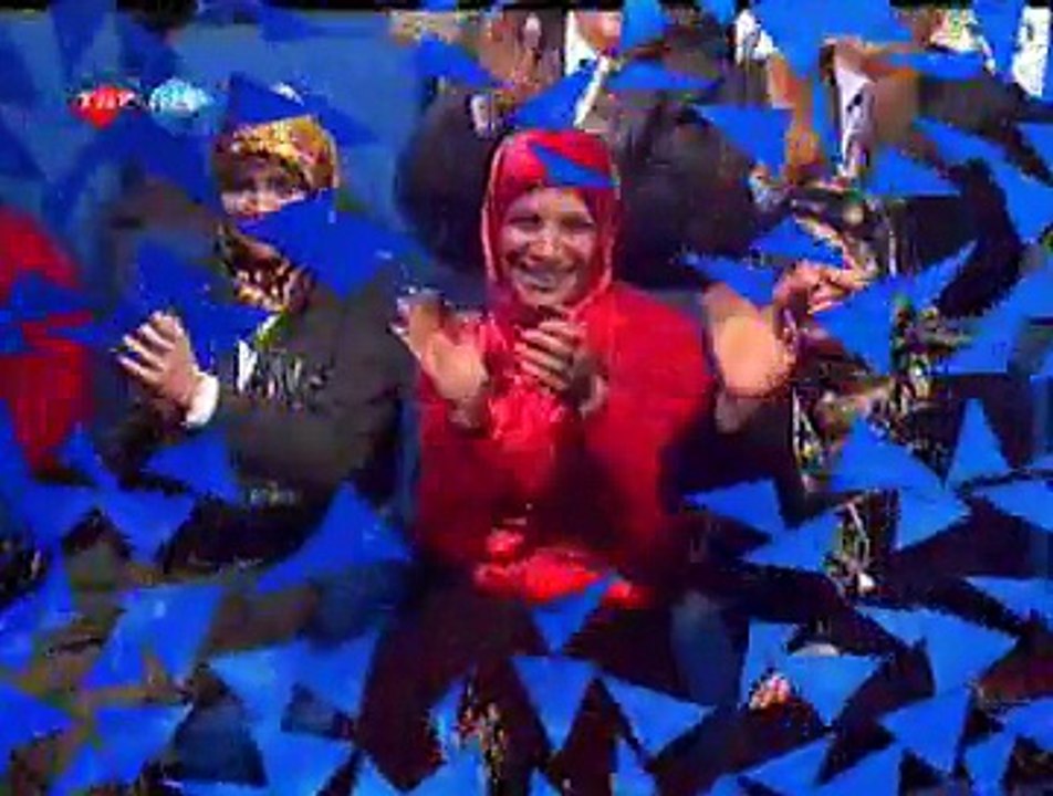 Zeynep BAŞKAN *Oyyy Oy Oy Sevduğum*