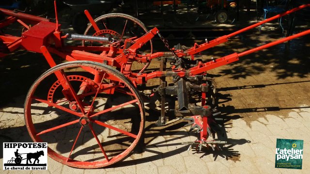 Néo-Bucher porte outils pour maraîchage en traction animale
