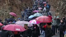 Υπό βροχή χιόνι και...ΜΑΤ η διαδήλωση στις Σκουριές 26 01 2014