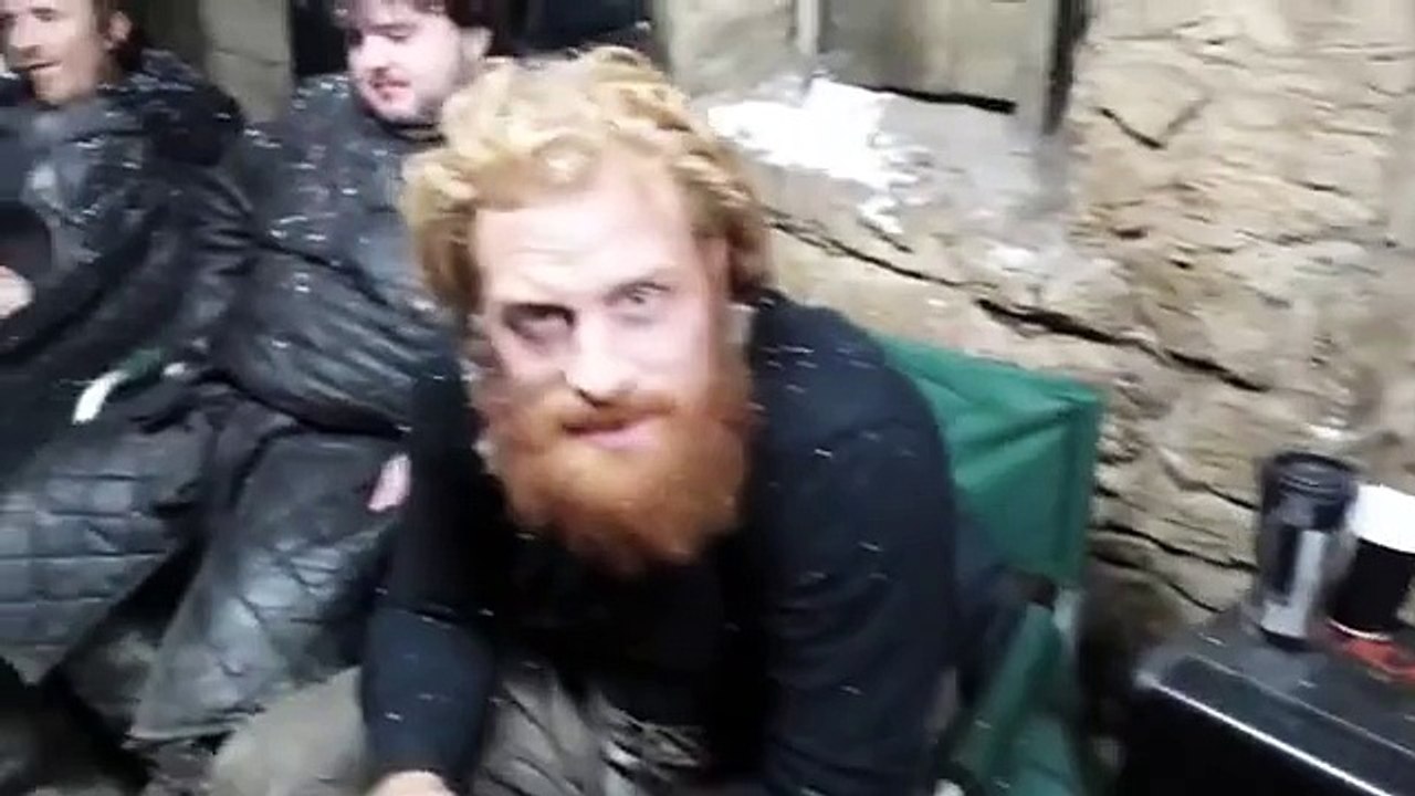 Game Of Thrones La Garde De Nuit Lui Souhaite Un Bon Anniversaire Video Dailymotion